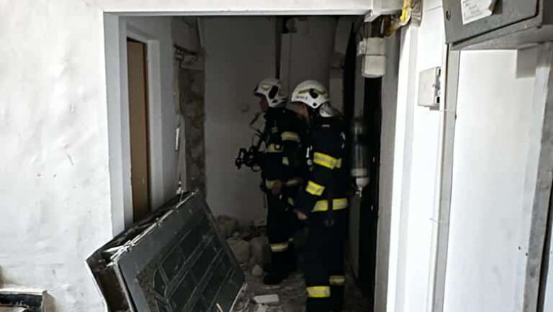 Explozie intr-un bloc din Capitala: O persoana ranita si zeci de oameni evacuati Imagine