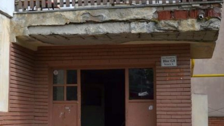 Explozie intr-un bloc din Slobozia. O persoana a fost ranita Imagine