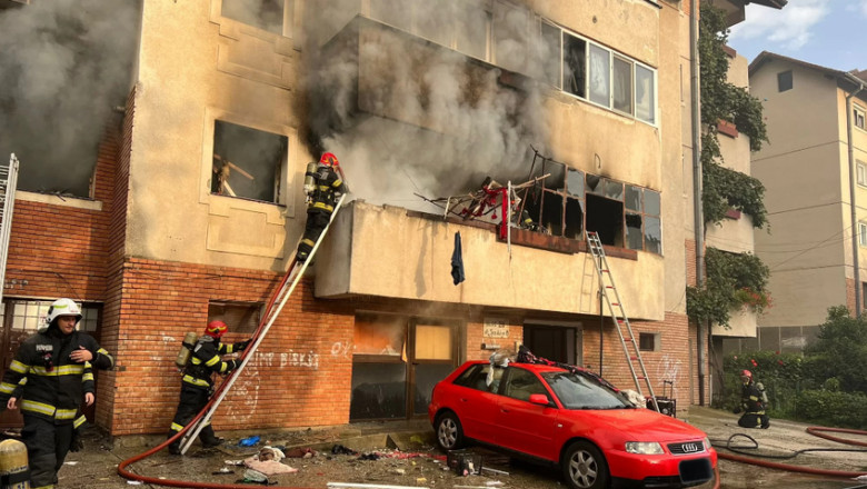 Explozie la parterul unui bloc din Sibiu: 2 morti si 20 de persoane evacuate. Care a fost cauza exploziei Imagine