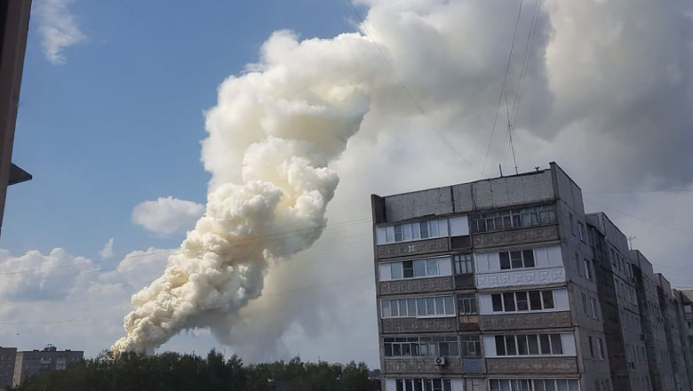 Explozie la un depozit de arme din Siria: 12 morti si peste 100 de raniti Imagine