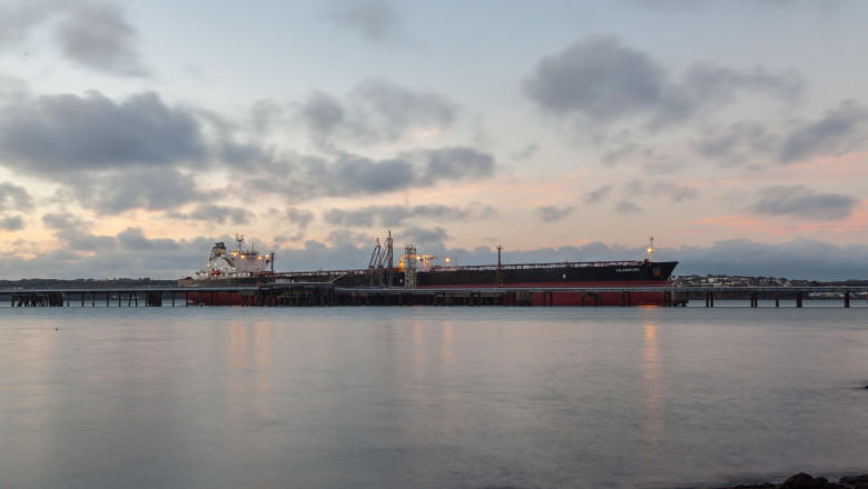 Explozie misterioasa la un petrolier ce transporta 1 milion de barili de petrol. Nava a avut o escala intr-un port rusesc Imagine