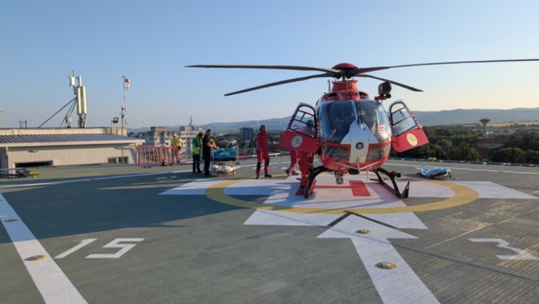 Explozie urmata de incendiu in Bacau: fata de 14 ani, stabila. Adultii, in stare grava, dar apti de transfer in strainatate Imagine