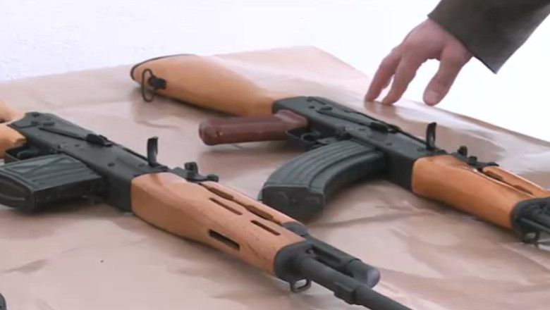 Exportul de armament, in crestere. Romania a incasat 180 de milioane de euro in 2014 Imagine