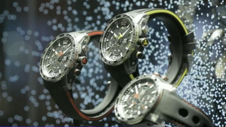 Expozitie de ceasuri in Elvetia. Printre exponate, un ceas care isi regleaza ora prin conectarea la sateliti Imagine