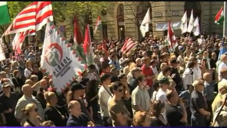 Extrema-dreapta creste in sondaje. Cine este si ce sustine Jobbik? Imagine