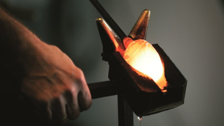 Fabrica de Sticla din Avrig mai are o suta de angajati. Comenzile la export sunt onorate doar pe jumatate Imagine