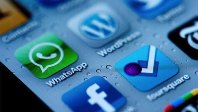 Facebook cumpara aplicatia de mesagerie instant WhatsApp, o tranzactie de 19 miliarde de dolari Imagine