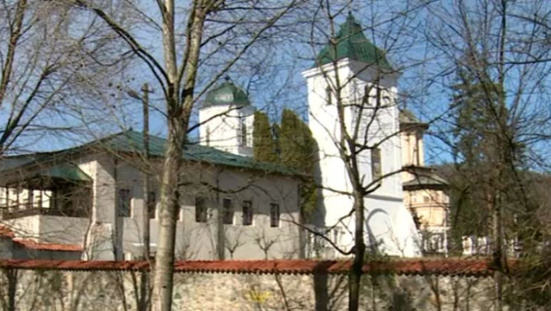 Facturile Arhiepiscopiei Ramnicului, platite de primarie Imagine