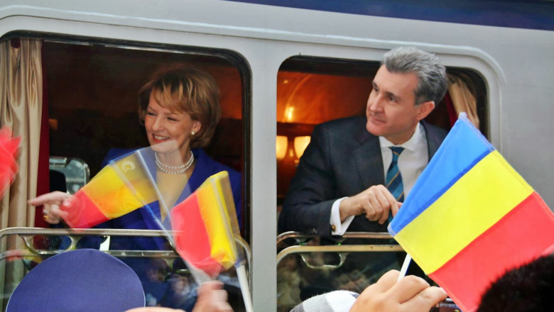 Familia Regala a plecat intr-o calatorie simbolica, la Sinaia, cu trenul Imagine