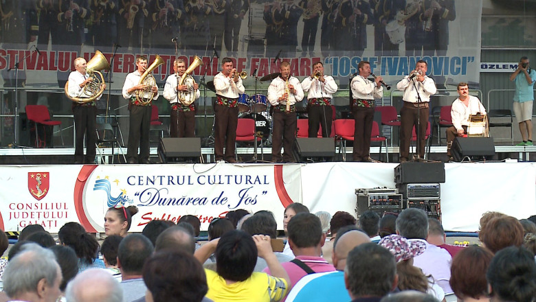 Fanfara a facut spectacol la Galati. Sute de galateni au participat la Festivalul Fanfarelor Imagine
