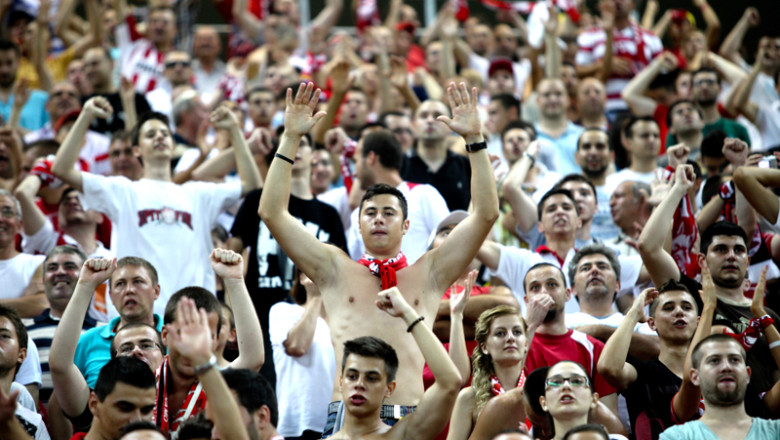 Fanii dinamovisti si stelisti vor fi supravegheati cu camere video pe strazi Imagine