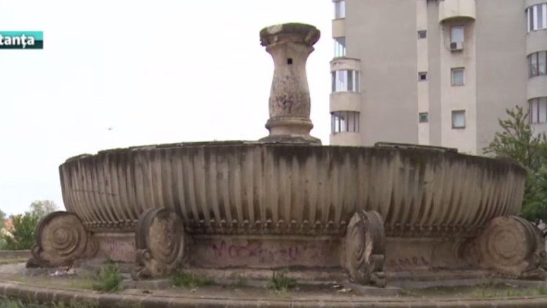 Fantana Dragonului, cea mai mare din Romania, lasata de izbeliste. A fost construita in 1953 de detinutii din lagarele comuniste  Imagine