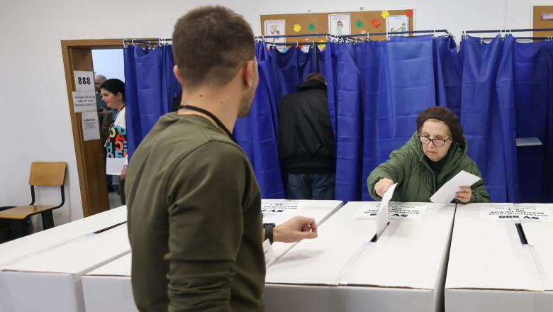 Fara precedent: CCR a cerut BEC renumararea celor peste 9,4 milioane de voturi din primul tur prezidential Imagine