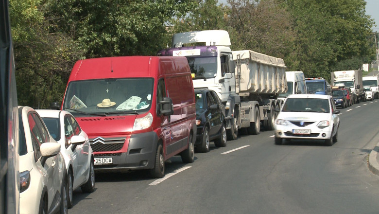 Fara tiruri in oras Imagine