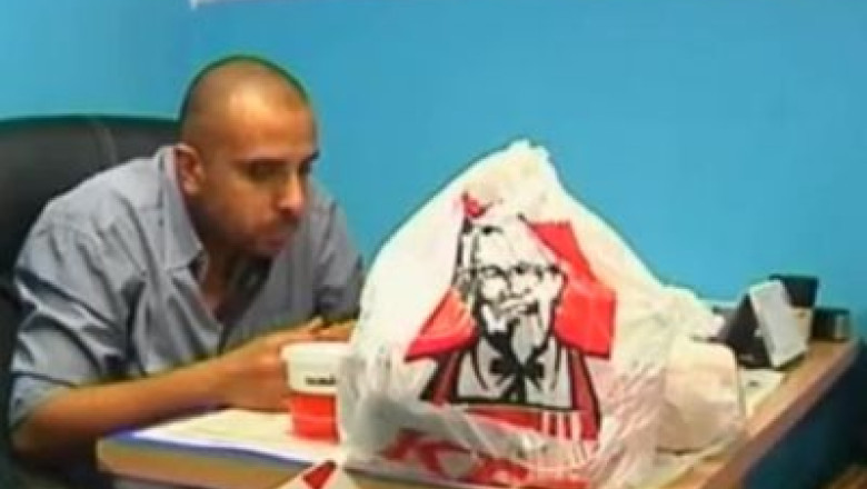 Fast-food american in Fasia Gaza. Produsele vin din Egipt si ajung prin kilometri de tuneluri Imagine