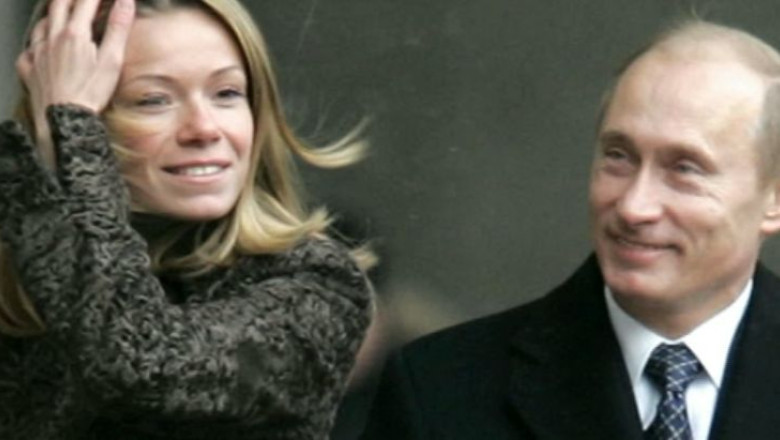 Fata lui Vladimir Putin ar fi fugit din Olanda Imagine