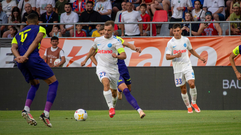 FCSB a castigat Supercupa Romaniei, dupa ce a invins pe CFR Cluj cu un gol marcat in prelungiri Imagine