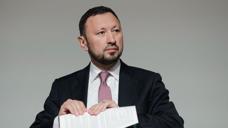 Fechet, despre Sistemul Garantie-Returnare: In februarie au fost colectate peste 18 milioane de ambalaje. Sunt cifre record  Imagine