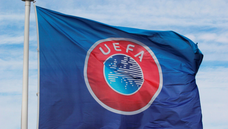 Federatia Romana de Fotbal o contrazice pe cea maghiara si spune ca UEFA nu a autorizat folosirea steagurilor cu Ungaria Mare Imagine