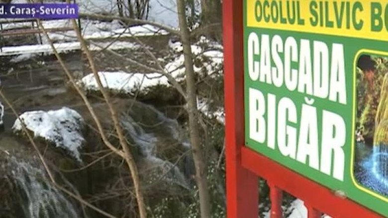 Feerie de gheata. Cascadele Bigar si Valea Minisului ofera peisaje de poveste Imagine