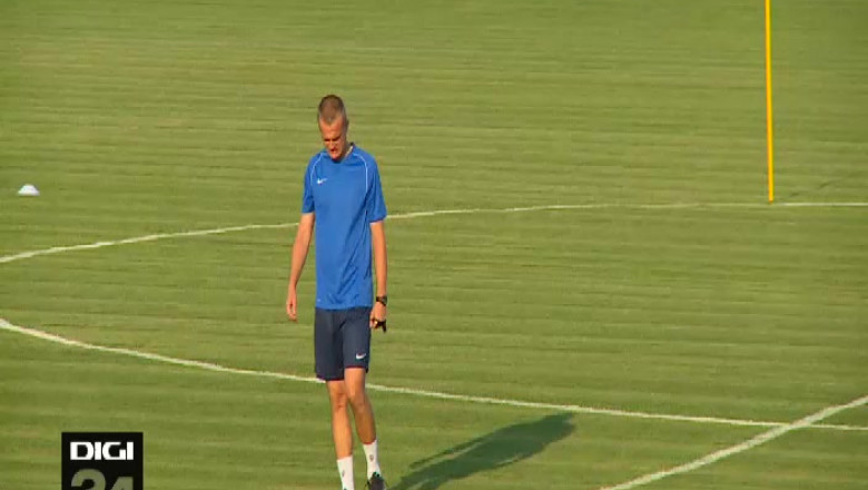 Felicitari de la adversari. Erik Lincar a fost primul antrenor al echipei CS Universitatea Imagine