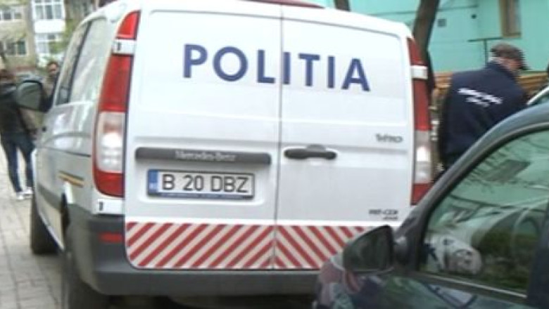 Femeie injunghiata, la serviciu, de sotul ei. Ea fost ranita la umar cu un cutit Imagine