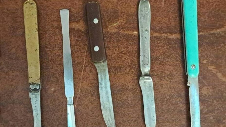 Femeie prinsa cu sase cutite asupra sa, la Palatul Parlamentului. Ea figura pe lista AUR pentru un eveniment. Ce a declarat la audieri Imagine