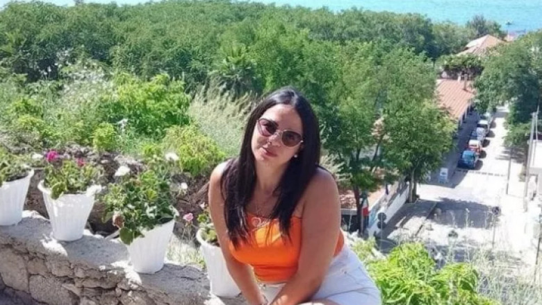 Femeie ucisa in Italia de fiul de 15 ani, pentru ca l-a parasit pe tatal aflat in inchisoare. Valentina avea 32 de ani Imagine