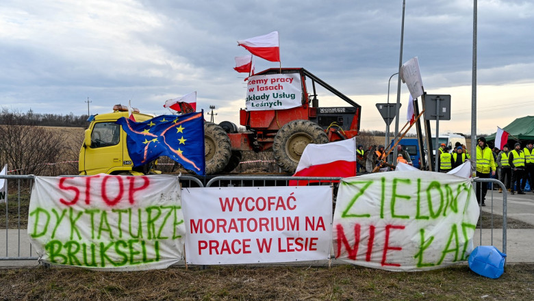 Fermierii polonezi isi extind protestele si anunta ca vor bloca o autostrada cheie la granita cu Germania Imagine