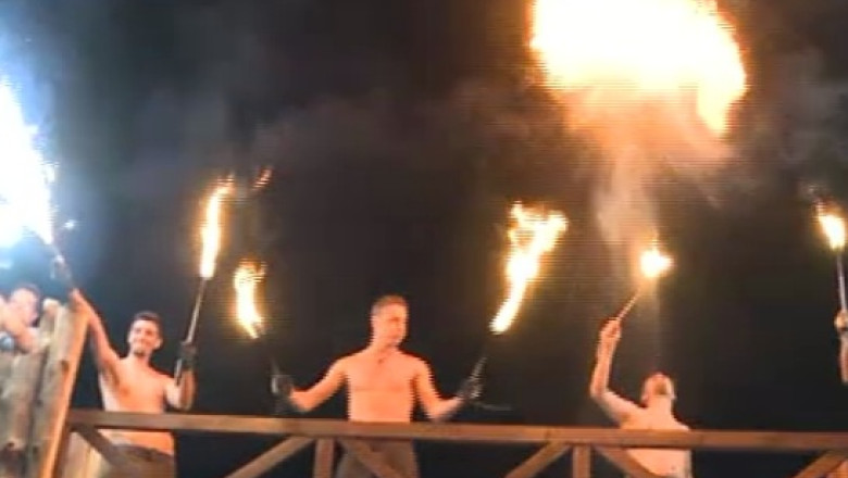 Festival Medieval la Sibiu. Sute de domnite, vrajitoare si cavaleri fac spectacol in oras Imagine