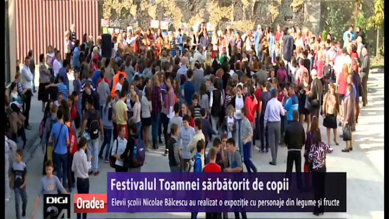 Festivalul Toamnei, sarbatorit printr-o expozitie cu personaje din legume si fructe Imagine