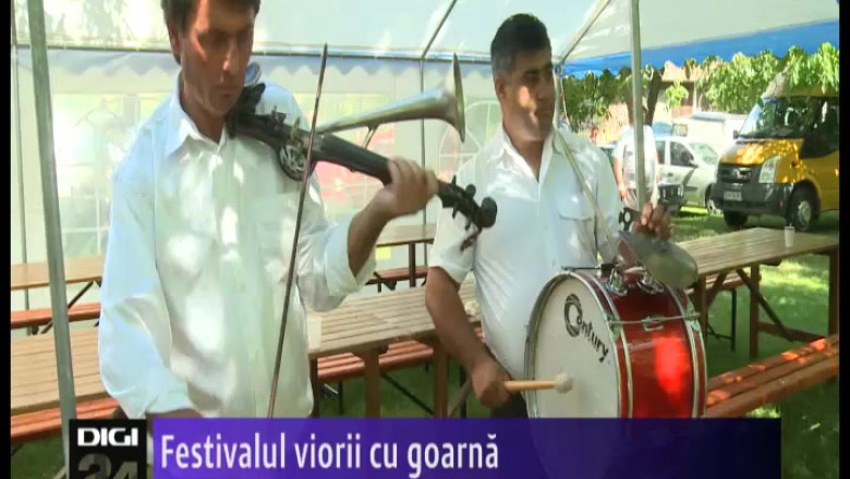 Festivalul viorii cu goarna de la Rosia Imagine