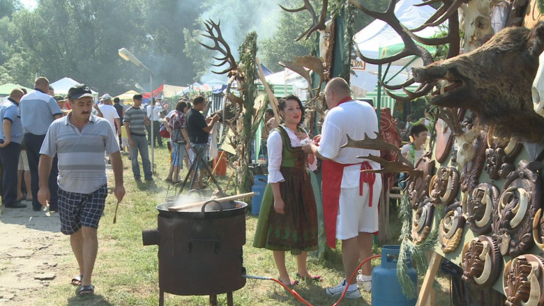 Festivalului Vanatorilor Timisoreni vine cu demonstratii de tir si ceaune pline Imagine