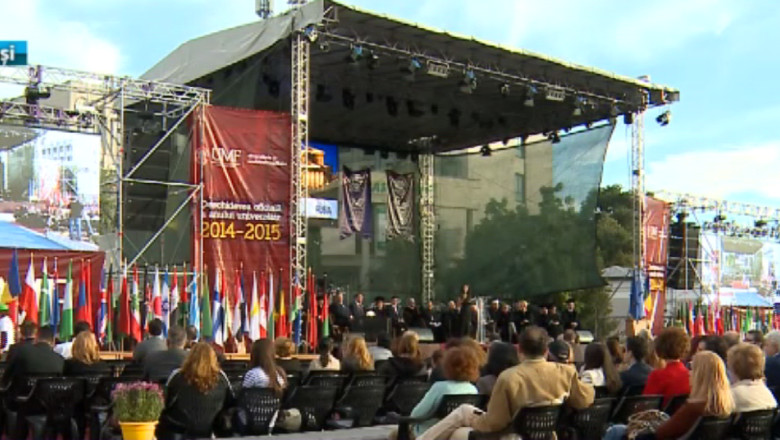 Festivitate cosmopolita la UMF Iasi. Aproape 2.500 dintre studentii Universitatii de Medicina sunt straini Imagine