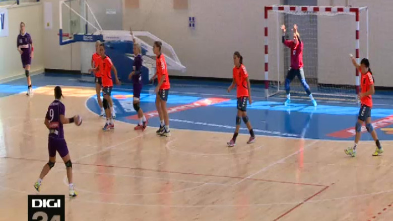 Fetele de la Corona au luat trofeul D.P. Colibasi  Imagine