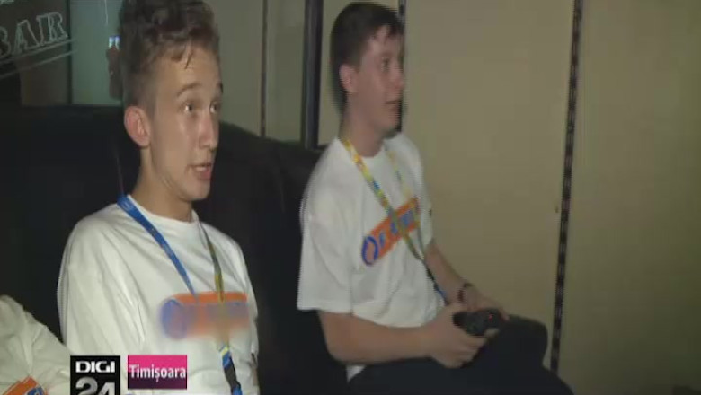 FIFA Vest Cup: fotbal pe saturate in fata calculatorului Imagine