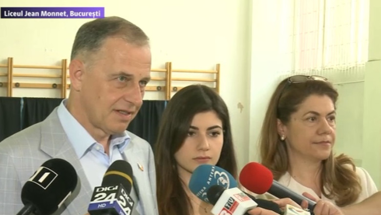 Fiica lui M. Geoana, la primul vot: "Europarlamentarul ideal trebuie sa stie cum sa se exprime" Imagine