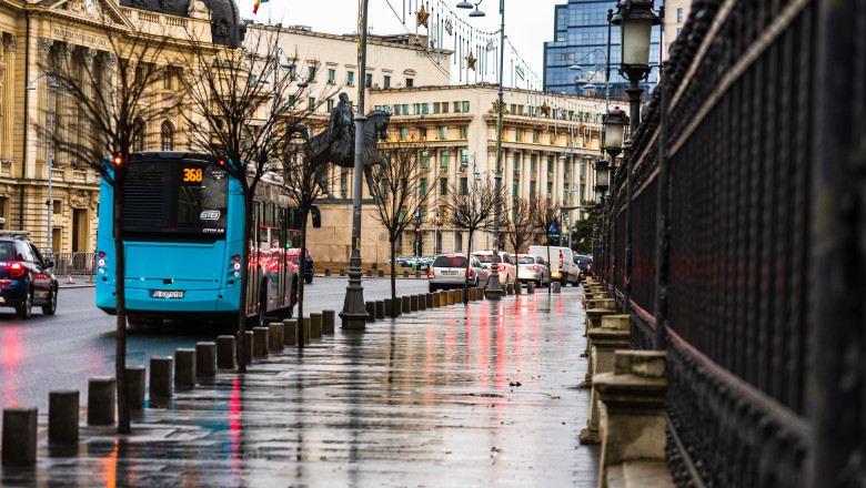 Final de saptamana cu ploi si descarcari electrice in Bucuresti. Temperaturile scad usor Imagine