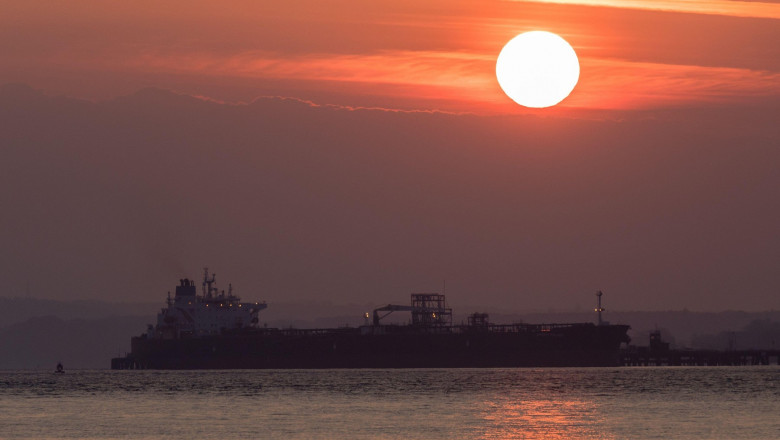 Financial Times: Lumea trebuie sa se pregatesca pentru cea mai mare crestere a pretului la petrol „care a existat vreodata” Imagine