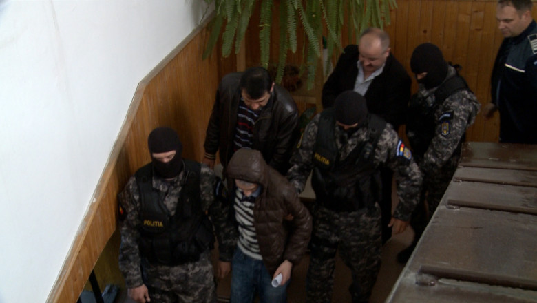 Firme fantoma folosite pentru evaziune fiscala de 14 milioane de euro. Sapte persoane, propuse pentru arestare in cadrul unei anchete a DNA Oradea Imagine