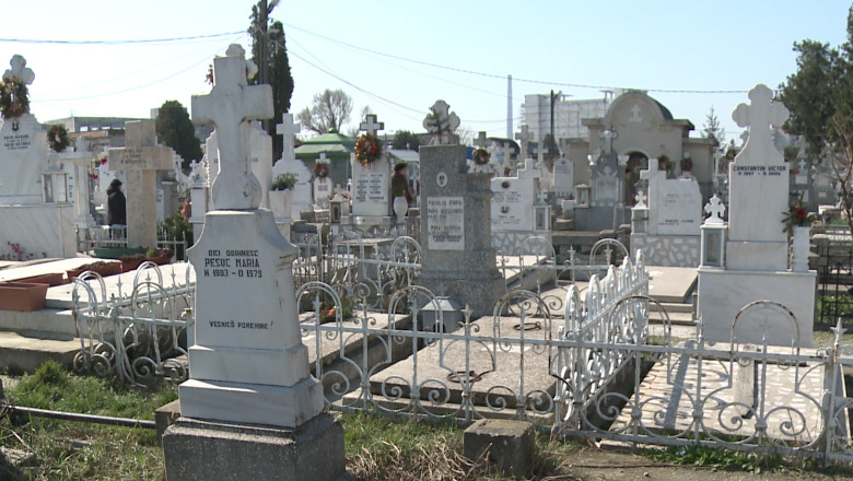 Fiscul, proprietar pe morminte. Patru locuri de veci sunt scoase la vanzare de ANAF Imagine