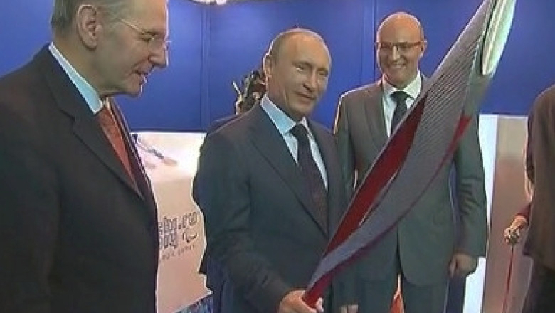 Flacara olimpica a ajuns in Rusia. Ceremonia aprinderii tortei a avut loc in Piata Rosie din Moscova Imagine