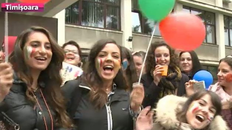 Flag Parade: zeci de studenti straini, din noua tari, au marsaluit pe strazile Timisoarei Imagine