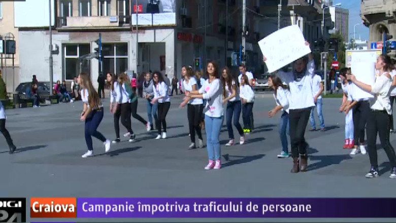 Flash mob in centrul Craiovei, de Ziua Europeana Impotriva Traficului de Persoane Imagine