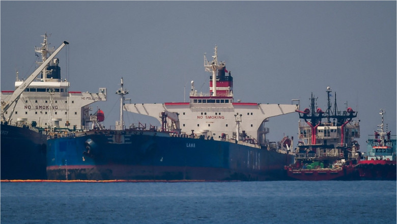 Flota fantoma a Rusiei nu mai are unde sa se ascunda. Cum sunt „vanate” navele care transporta petrol rusesc Imagine