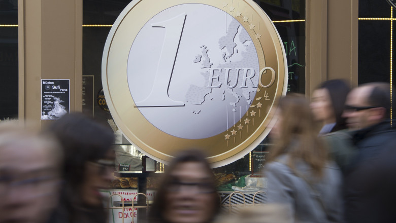 FMI cere Spaniei masuri de combatere a somajului, inclusiv prin scaderea salariilor Imagine