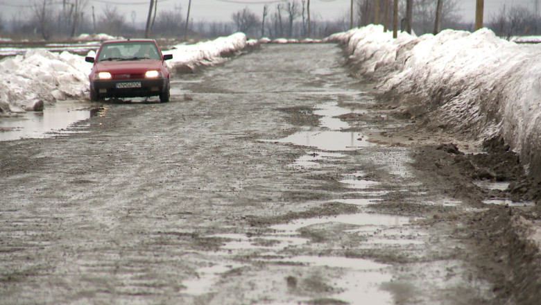 FOCSANI. Drum judetean, inamicul soferilor Imagine