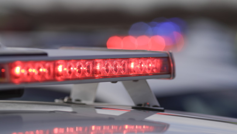 Focuri de arma in Ramnicu Valcea. Un barbat a tras intr-o masina in care se afla o mireasa Imagine