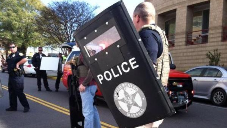 Focuri de arma intr-un campus studentesc din sud-estul Statelor Unite Imagine