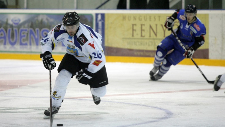 Forma slaba pentru hocheisti Imagine